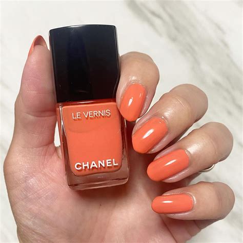 chanel ネイルポリッシュ|chanel colored nails.